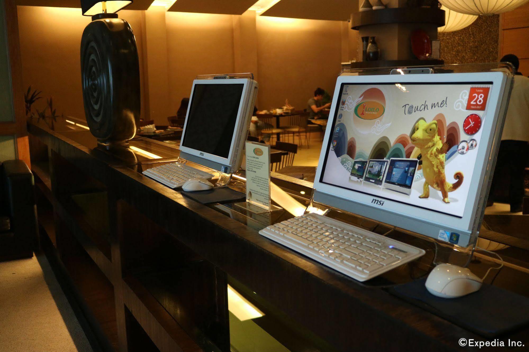 Iloilo Business Hotel Bagian luar foto